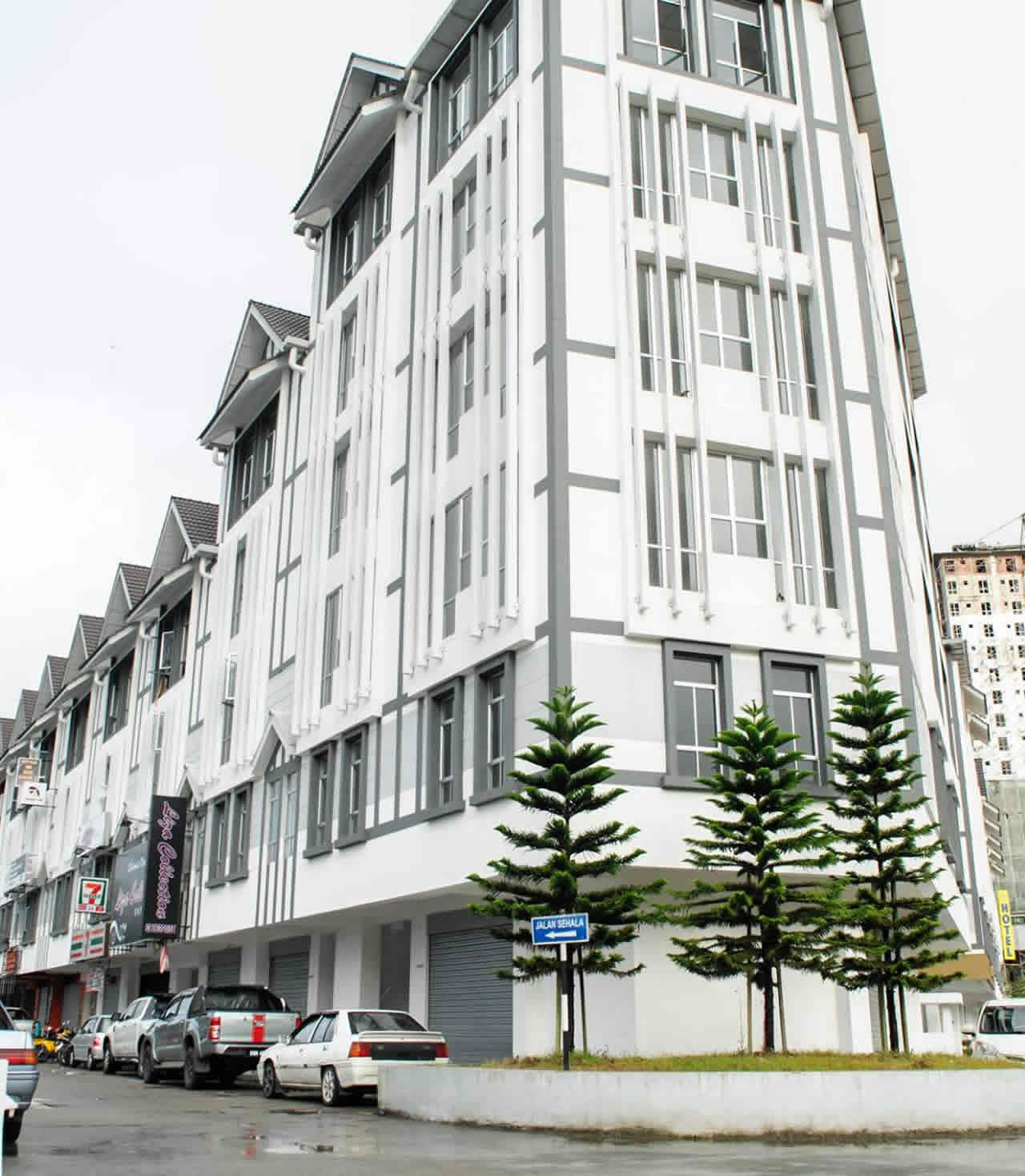 wan_alyasa_hotel_main-01